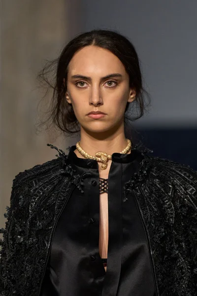 Look 101